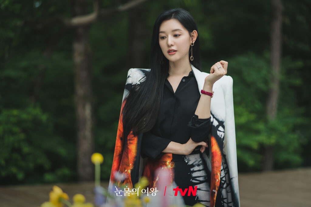 Queen of Tears Reign: Kim Ji-won Steals the Spotlight